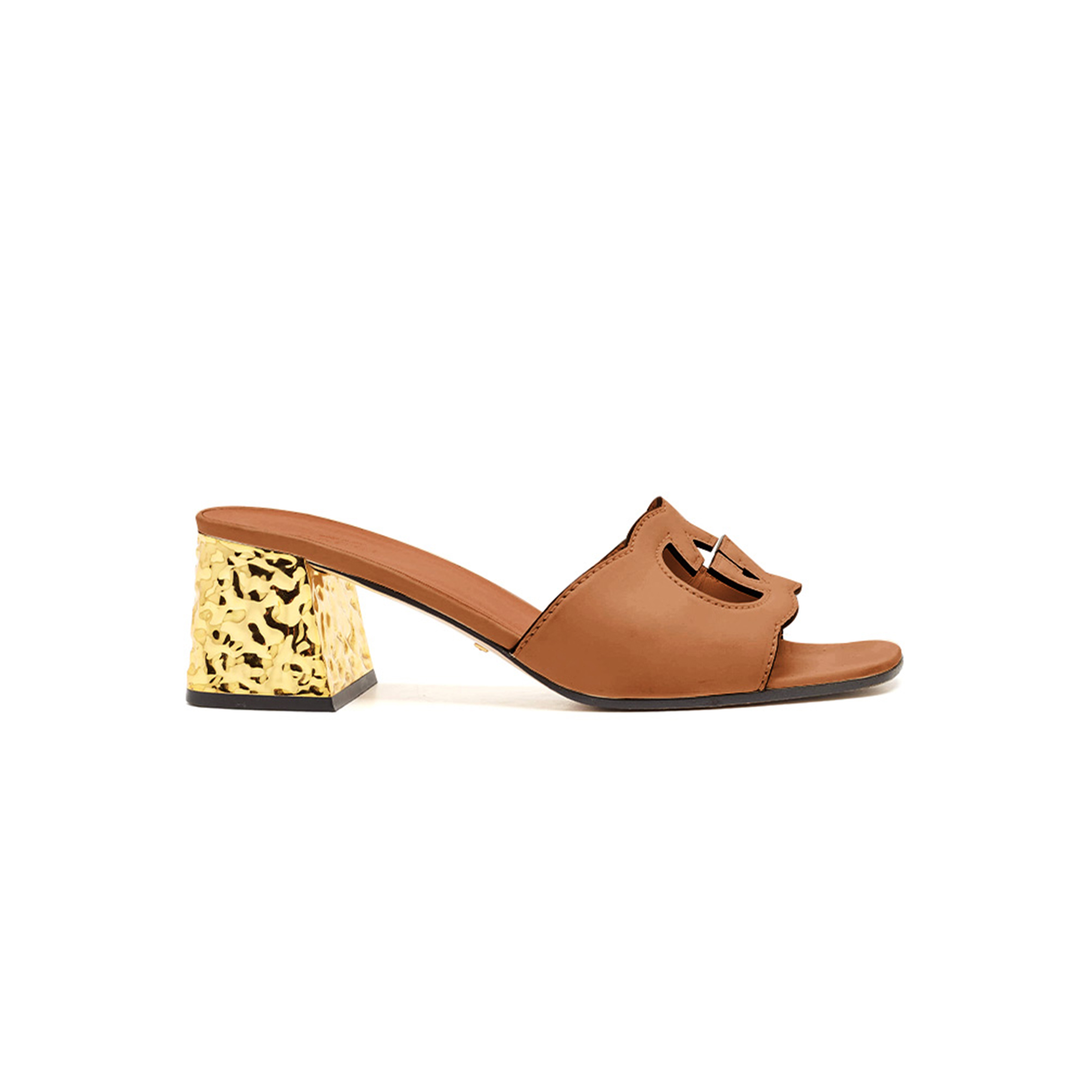 G*u*i leather cutout interlocking g pumps